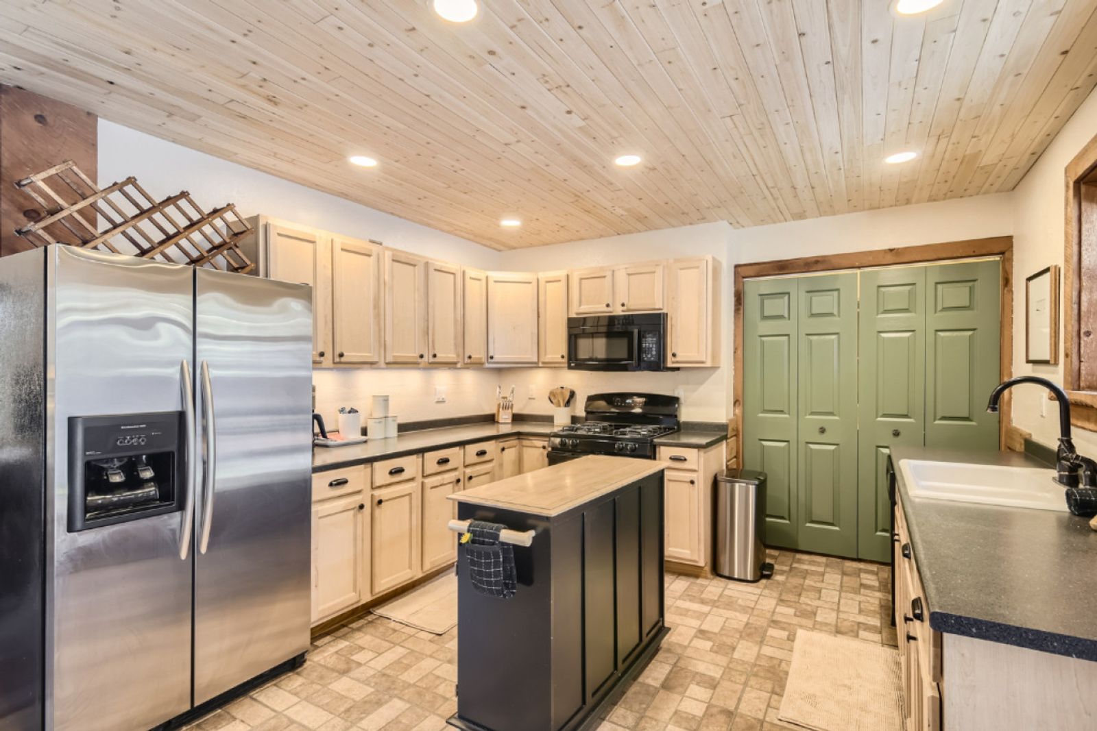 Wolfcamp kitchen 2
